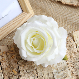 Roses à grosses têtes bon marché de haute qualité Têtes de roses artificielles en velours de 10cm de diamètre pour arrangement floral de mariage - Product Image 5