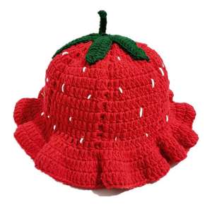 หมวกบักเก็ตถักโครเชต์ทำมือ อะคริลิค ใส่ได้ทั้งชายหญิง ลายใบสตรอว์เบอร์รี่สีแดงน่ารัก ขอบลายการ์ตูนหวานๆ สไตล์หวานๆ เหมาะสำหรับเดินทาง - Product Image 1