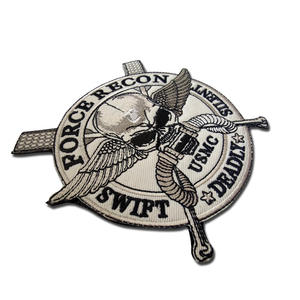 Parche Bordado con Calavera y Escudo Americano Táctico de la USMC con Gancho y Bucle para Ropa y Gorras - Product Image 5