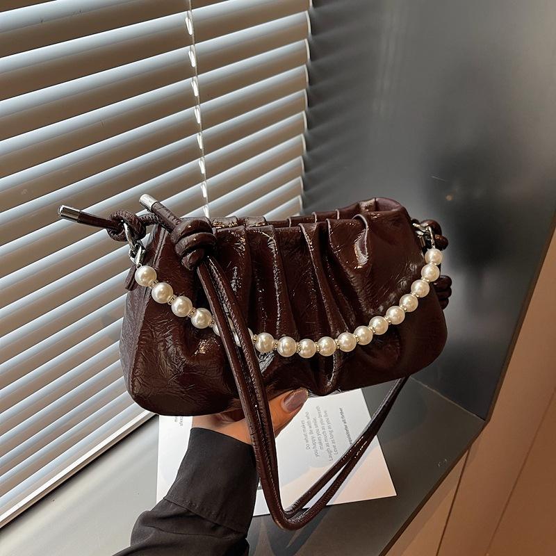 สีน้ำตาล