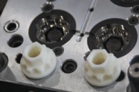 Conception et développement personnalisés de moules pour bouchons à vis en ABS, fabrication de divers moules pour bouchons