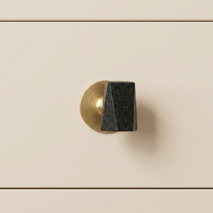 Perilla de cajón de piedra de martillo de latón AK en mango único con acabado negro y dorado para muebles de decoración Interior del hogar - Product Image 4