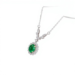 Collier pendentif ovale émeraude avec sertissage griffe diamant, chaîne à maillons en or 18 carats pour femme, cadeau pour mariage ou fête - Product Image 3