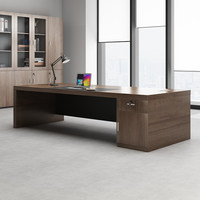 Ensemble de mobilier de bureau de direction de luxe avec bureau moderne spacieux, chaise ergonomique, postes de travail d'entreprise, bureaux à domicile