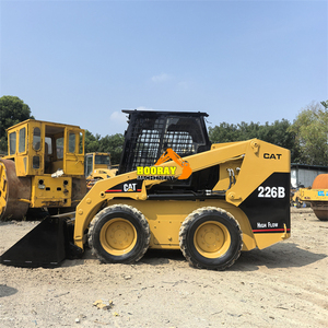 Chargeuse compacte sur pneus CAT226B d'occasion, origine Japon, moteur 226B3, roulement, boîte de vitesses, pompe, prix avantageux, bon état - Product Image 1