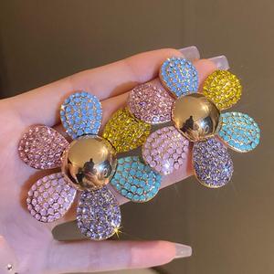 Orecchini di Kaimei 2025 alla moda gioielli oro colorato cristallo nero orecchini per donne Oversize sole fiore orecchini di strass - Product Image 3