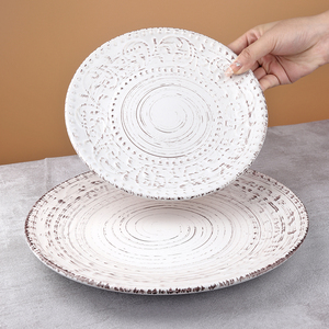 Échantillon disponible : Ensemble d'assiettes en céramique blanche gaufrée, style campagnard, 10,5 pouces, grand plat à dîner et assiettes. - Product Image 4