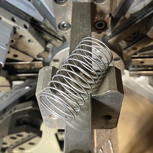 Vente en gros de ressorts de compression en acier inoxydable personnalisés, petits, en forme de spirale, pour usage industriel - Product Image 2