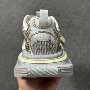 <b>Top</b>-quality Designer Luxurious New Style Women's and Men's Casual <b>Walking</b> Shoes 3XL with Thick Soles and Anti-odor Feature - Product Image 1