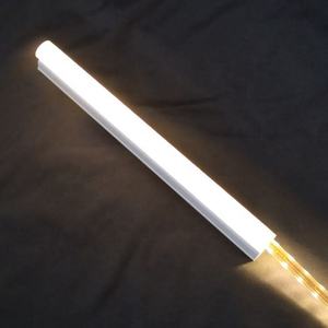 Lampe utilisant un tube en plastique translucide - Product Image 3