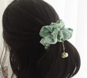 Colgante de perlas y diamantes de imitación estampado con lazo de intestino grande, lazo para el cabello y lazo de intestino. - Product Image 6