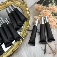 Vente en gros Marque privée Huile pour les lèvres dodue extrême Piment Vegan Remplisseur de lèvres Hydratant à la vitamine E Repulpant Gloss