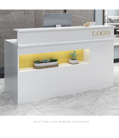 Bureau de réception de banque en pierre artificielle au design élégant en forme de L