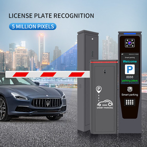 Sistema di Controllo Accessi per Parcheggi con Barriera Automatica Articolata, Lettore RFID a Lungo Raggio e Telecomando - Product Image 5