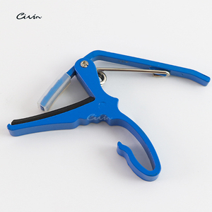 Capo de Guitarra CIVIN CAPO12 de Aleación de Aluminio Azul, Dorado y Rojo, de Alta Calidad y Durabilidad, con Función de Cambio de Tono para Guitarra Acústica, Clásica y Eléctrica - Product Image 6