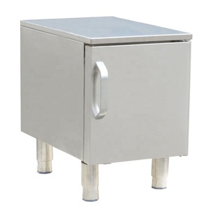 Equipo de cocina comercial Gabinete de cuerpo de acero inoxidable con 4 puertas con pies ajustables en altura - Product Image 6