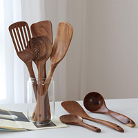Ensemble d'ustensiles de cuisine en bois de 7 pièces Outils de cuisson en bois Spatule et cuillères en bois antiadhésif naturel