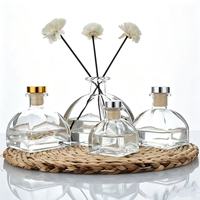 Bouteilles d'aromathérapie en verre en forme de yourte mongole, carrées, 50 ml, 100 ml, couleurs personnalisables, vente en gros