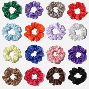 Accessoires pour <span class=keywords><strong>cheveux</strong></span> pour filles et femmes élastique uni croquant pour les <span class=keywords><strong>cheveux</strong></span> personnalisable en vrac vente en gros de chouchous en satin de soie - Product Image 1
