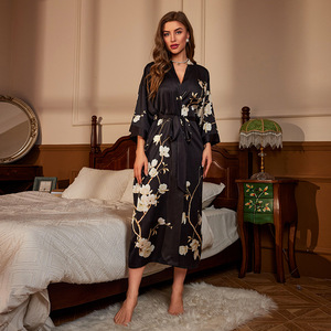 <span class=keywords><strong>Nouvelle</strong></span> Arrivée Pyjama Décontracté Femme Robe de Nuit Femme Automne Printemps Été Satin Luxe Imprimé Peignoir Robe de Chambre - Product Image 1