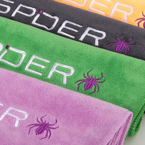 Serviette de golf durable absorbant la sueur Serviette de rallye noire Promo Serviettes de publicité promotionnelles d'affaires de cadeau pas cher - Product Image 3