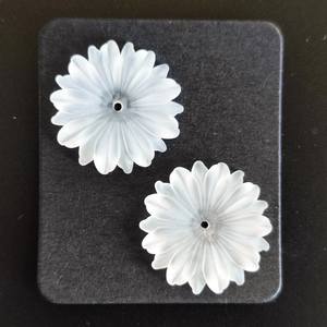 Flor de Cuarzo Escarchado Multipétalo Hecha a Mano de 20 mm F3 - Product Image 3