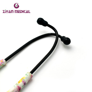 Stéthoscope ZY-8004 en acier inoxydable noir pour adultes, alimentation manuelle, tubes floraux avec design en acier inoxydable imprimé - Product Image 2