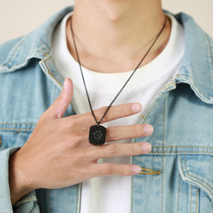 SC kalung Memorial cakar hewan peliharaan anjing kucing ukir persegi terlaris kalung guci abu kremasi hewan peliharaan baja tahan karat dapat dibuka - Product Image 3