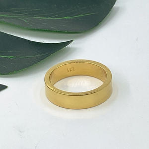 Anillo liso de acero inoxidable para parejas mayores, Círculo de textura simple, Moderno - Product Image 4