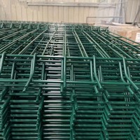 Sterk 3D gegalvaniseerd stalen hekwerk, 1,8 meter hoog, gelast draadgaas, eenvoudige installatie, duurzaam, anti-roest oppervlak, 3D modellering service
