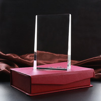 Trophée en cristal transparent incliné avec logo gravé entièrement personnalisé pour souvenirs décoratifs
