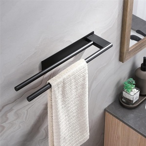 Porte-serviettes et barre de rangement mural moderne en fer doré pour hôtel, résistant à la rouille, sans perçage - Product Image 2
