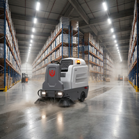 Balayeuse industrielle autoportée électrique CleanHorse M2 avec brosse de nettoyage 1200 mm et contrôle de la poussière pour entrepôts et parkings extérieurs