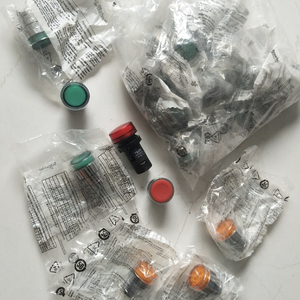 푸시 버튼 스위치 원래 Schneider XB2BS541C 저렴한 가격의 로터리 스위치 - Product Image 3