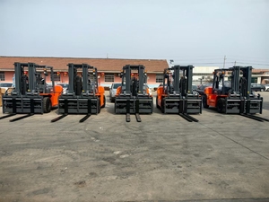 Chariot élévateur diesel de 3 <span class=keywords><strong>à</strong></span> 10 <span class=keywords><strong>tonnes</strong></span> avec <span class=keywords><strong>pelle</strong></span> et palan multifonctionnels Hauteur de levage de 3000 <span class=keywords><strong>à</strong></span> 6000mm Largeur de fourche de 125mm - Product Image 6