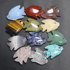 Tay Khắc 35*25Mm Đá Quý Pha Lê Thạch Anh Nhiệt đới Cá Bức Tượng Khắc Khắc Mặt Dây Chuyền Cho Trang Trí Nội Thất - Product Image 2