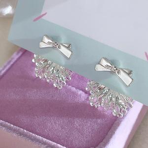 เวนชี่ เอส 925 ต่างหูเงินแท้รูปโบว์ผีเสื้อ ประดับเพชร ดีไซน์น่ารักสดใส สวยหรู ทันสมัย - Product Image 1