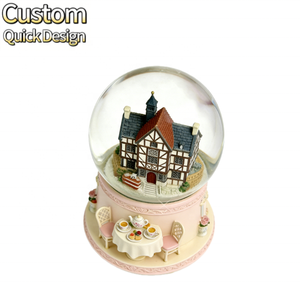 Globo di Neve Personalizzato Stile Cottage Tudor, Decorazione in Resina Casa di Campagna Inglese con Base Personalizzata - Product Image 2
