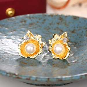 Orecchini a Perno Vintage a Forma di Conchiglia per Donne, Eleganti Accessori per l'Orecchio da Indossare Ogni Giorno - Product Image 3