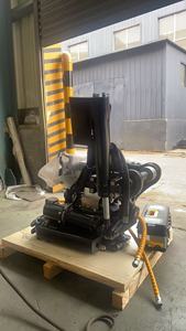Tilt Rotator For Mini <strong>Excavator</strong> Rotate And Tilt With <strong>Joystick</strong> <strong>Control</strong> - Product Image 3