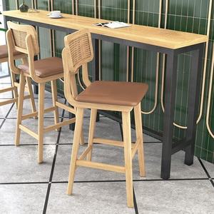 Tabourets hauts de bar et <span class=keywords><strong>table</strong></span> de fenêtre en rotin en bois massif simple et scandinave moderne pour une application transparente de bar <span class=keywords><strong>ou</strong></span> de salle de sport - Product Image 4