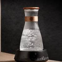 Carafe à eau en verre borosilicate de style vertical rétro avec couvercle