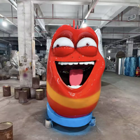 Sculpture de mascotte de dessin animé en résine de fibre de verre personnalisée en usine pour parc à thème et décoration intérieure