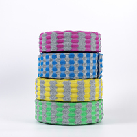 Chine vente en gros tampons à récurer de nettoyage forts Polyester matière première épurateur éponge chiffon à récurer en rouleaux