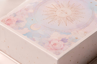 Jeu de cartes de tarot et d'oracle personnalisable KingCards en papier d'art hautement portable avec estampage à chaud personnalisé, incluant un livret et un journal avec bordure dorée