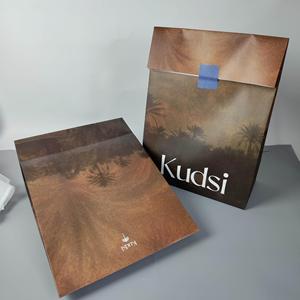Bolsas de Papel Kraft Impresas a Todo Color Personalizadas, Bolsas de Embalaje de Lujo con Logotipo de Marca para Boutique y Comercio Electrónico - Product Image 5