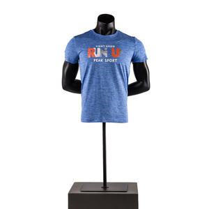 Maniquí de torso masculino muscular sin cabeza - Product Image 6