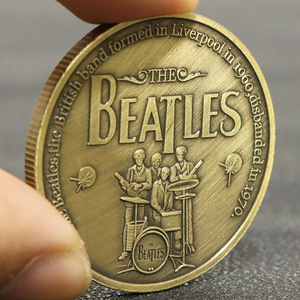 Insignias conmemorativas de la banda de The <span class=keywords><strong>Beatles</strong></span>, moneda de bronce de doble cara, regalos de colección para fanáticos - Product Image 6