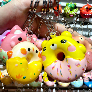 Llavero de juguete antiestrés de espuma PU con diseño de donut de animales para niños, colgante para mochila, alivia la ansiedad y el estrés - Product Image 3