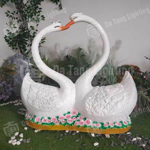 Elegante Lámpara Decorativa con Motivo de Cisne, Escultura LED IP65 para Decoración de Bodas, Hoteles y Centros Comerciales - Product Image 2